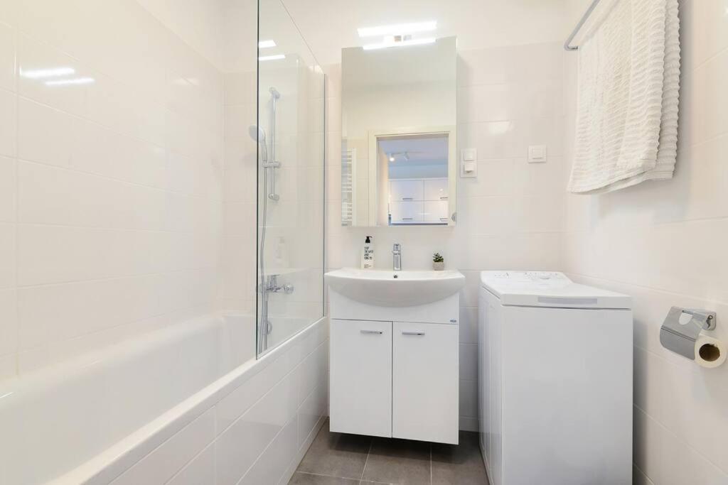 Tidewater Pearl Apartment Budapest Bagian luar foto