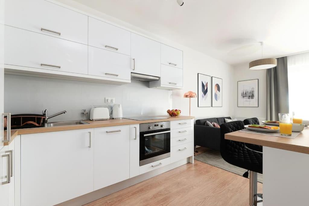 Tidewater Pearl Apartment Budapest Bagian luar foto