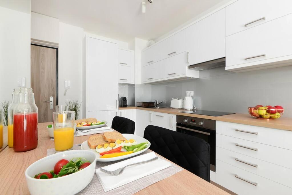 Tidewater Pearl Apartment Budapest Bagian luar foto